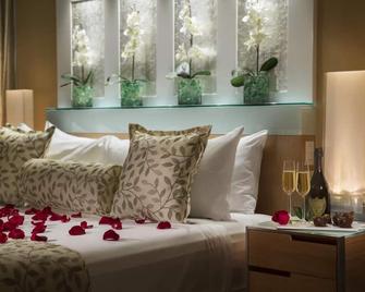 Santa Maria Suites - Key West - Bedroom