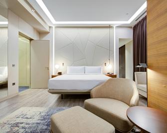 DoubleTree by Hilton Adana - Adana - Schlafzimmer