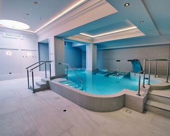 Bedford Swan Hotel - Bedford - Pool