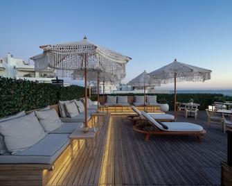 Coral Hotel Athens - Palaió Fáliro - Binnenhof