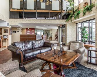 Clarion Hotel Broken Arrow - Tulsa - Broken Arrow - Stue