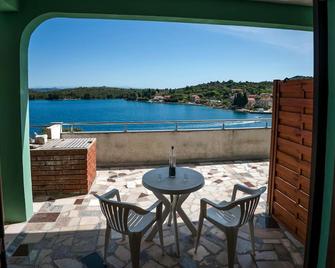 Picic Guesthouse - Luka - Balkón