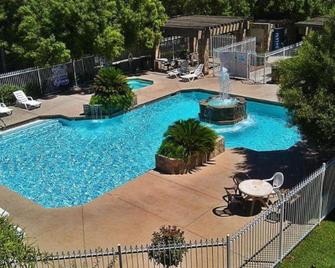 Manor Suites - Las Vegas - Piscina