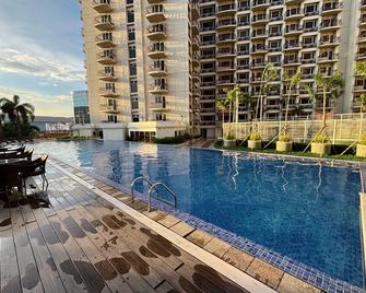 Extremeli Suites - Manila - Pool