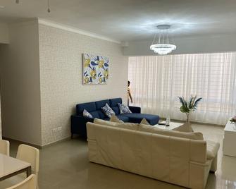 Apartamento Céntrico en la Evaristo Morales - Santo Domingo (Dominicaanse Republiek) - Huiskamer