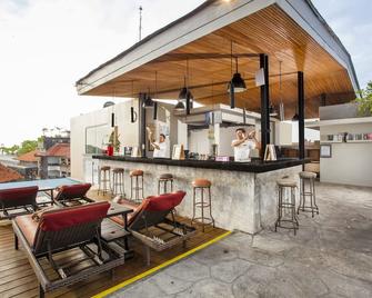 Sevn Legian - Kuta - Bar