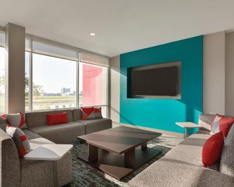 avid hotel Columbus Northwest - Hilliard - Hilliard - Вітальня