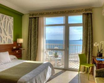 Hotel and Spa Entremares - La Manga del Mar Menor - Makuuhuone