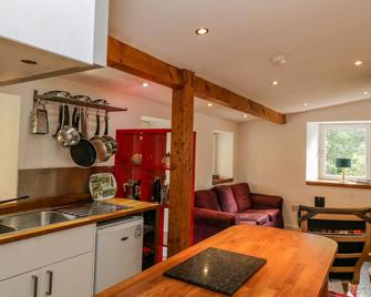 Gun Powder Cottage - Tighnabruaich - Kitchen