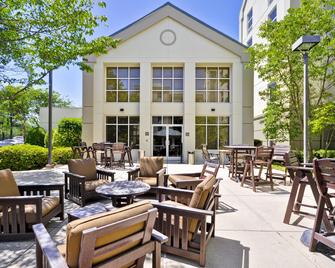 Hampton Inn & Suites Memphis East Germantown Area - Memphis - Serambi