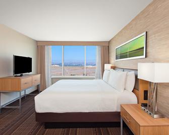 Holiday Inn Diamond Bar - Pomona, An IHG Hotel - Diamond Bar - Bedroom