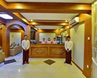 Innwa Motel - Bagan - Recepción