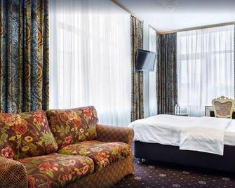 Grand Hotel Belorusskaya - Moskau - Schlafzimmer