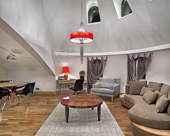 Ramada Plaza by Wyndham Eskisehir - Eskişehir - Huiskamer