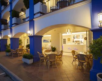 Hotel Piedra Paloma - Estepona - Patio
