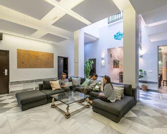 Joy Plaza De Armas - Sevilla - Recepción