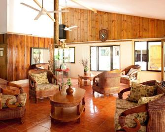 Chez Marston - La Digue Island - Living room