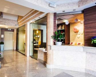 Hotel La Cava - Castellón de la Plana - Recepción
