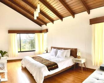 Quito Airport Suites Hotel - Tababela - Habitación