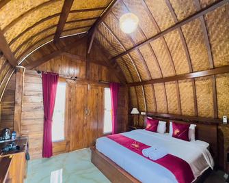 Innora Jungle Resort And Spa - Nusa Penida - Yatak Odası