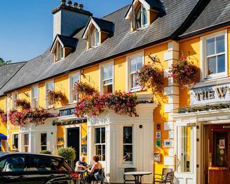 The Wyatt Hotel - Westport - Building