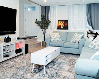 Private Oasis-Suitable for long stay. - Calgary - Sala de estar