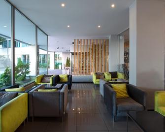 Holiday Inn Express Lisbon Airport - Loures - Edificio