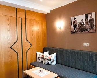 Berghotel Almrausch - Berwang - Sala de estar