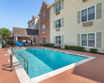 MainStay Suites Houston Nasa/Clear Lake - Webster - Piscina