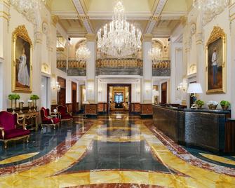 Hotel Imperial, a Luxury Collection Hotel, Vienna - Viena - Lobby