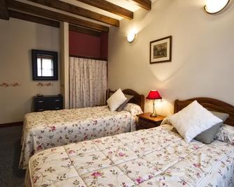 Hotel Rural El Caserón - Cangas de Onís - Habitación
