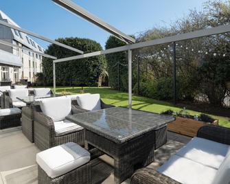 Delta Hotels by Marriott Edinburgh - Edinburgh - Patio