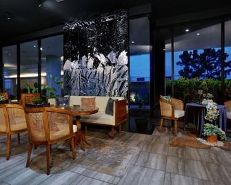 Algoritma Hotel - Kota Palembang - Restoran