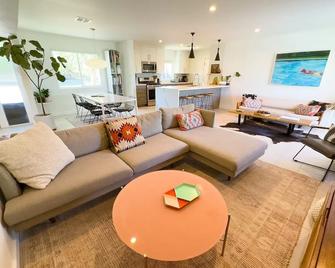 Paradise in Palm Springs, heated pool & hot tub - Palm Springs - Wohnzimmer