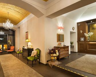 Hotel Angelis - Prague - Lobby