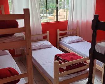 Hostel Kaizen Curitiba - Curitiba - Quarto