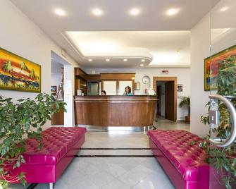 Hotel Eco Del Mare - Marina di Massa - Recepción