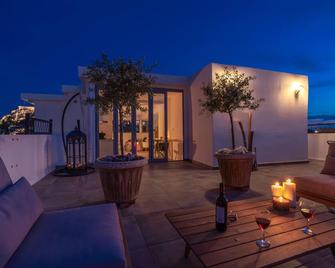 Mythos Luxury Suites - Atene - Balcone
