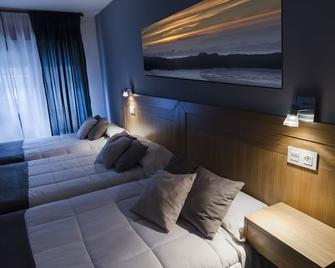 Hostal Libertad - Gijón - Sypialnia