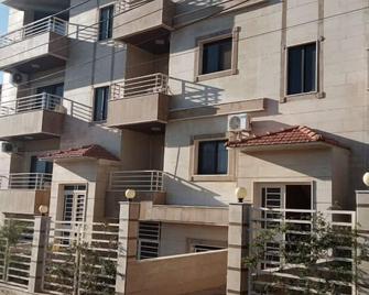 Koura Nahla Apartment - Al Qalamoun - Byggnad
