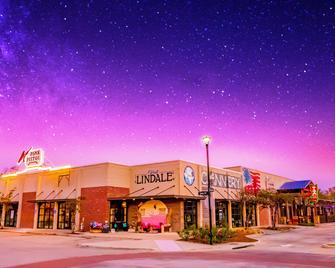 Holiday Inn Express & Suites Lindale - Lindale - Edificio