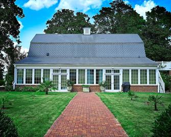 Carriage House At Cumberland Estate Riverfront! - New Kent - Edificio