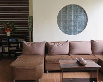 Rovic's Tourist Hotel - El Nido - Sala de estar