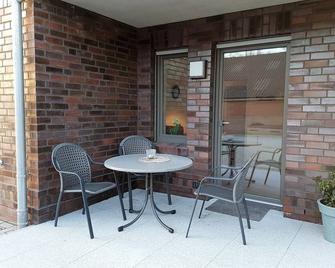Nice cozy apartment with terrace (60 m²) in Oldserum - Moormerland - Patio