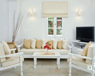 Spiros & Hiroko Hotel - Adults Only - Perissa - Sala de estar