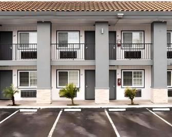 Rodeway Inn San Jose Hwy-101 Tully Rd Exit - San Jose - Edificio