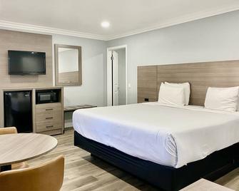 Lone Oak Lodge - Monterrey - Habitación