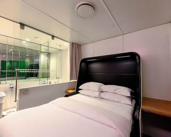 YOTELAIR London Gatwick - Gatwick - Bedroom