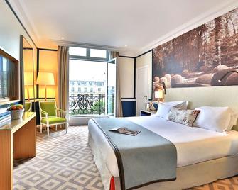Fraser Suites Le Claridge Champs-Elysées - Paris - Kamar Tidur