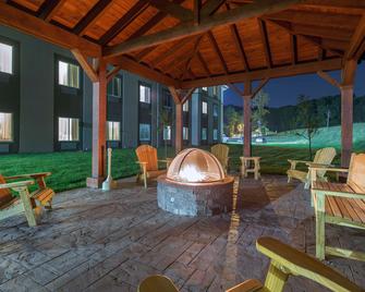 Sleep Inn and Suites Monroe - Woodbury - Monroe - Patio